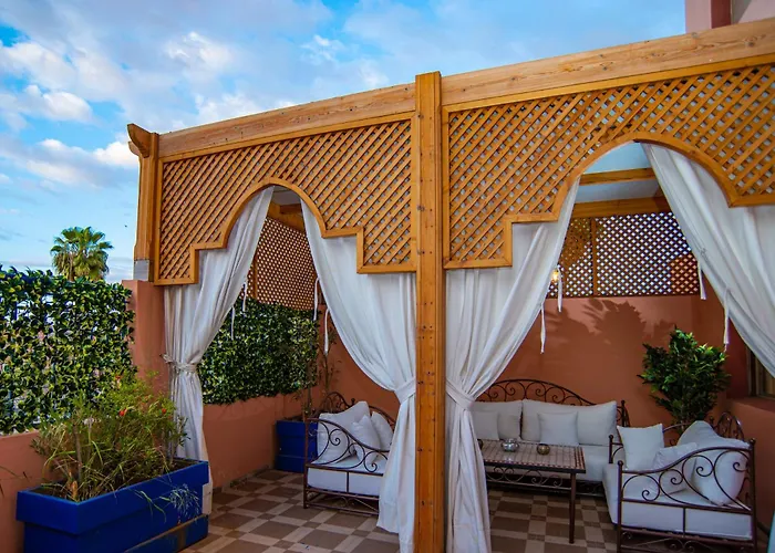 Hanna Modern - Patio & Bbq - Wifi - Center - Ac